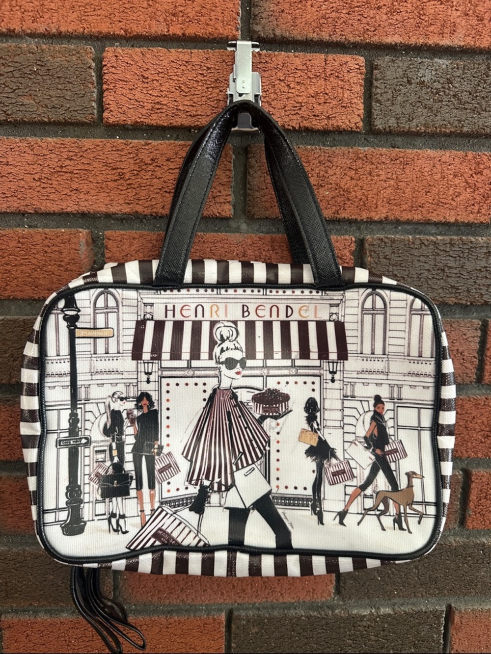 Henri Bendel Black & White Illustrated City Cosmetic Case